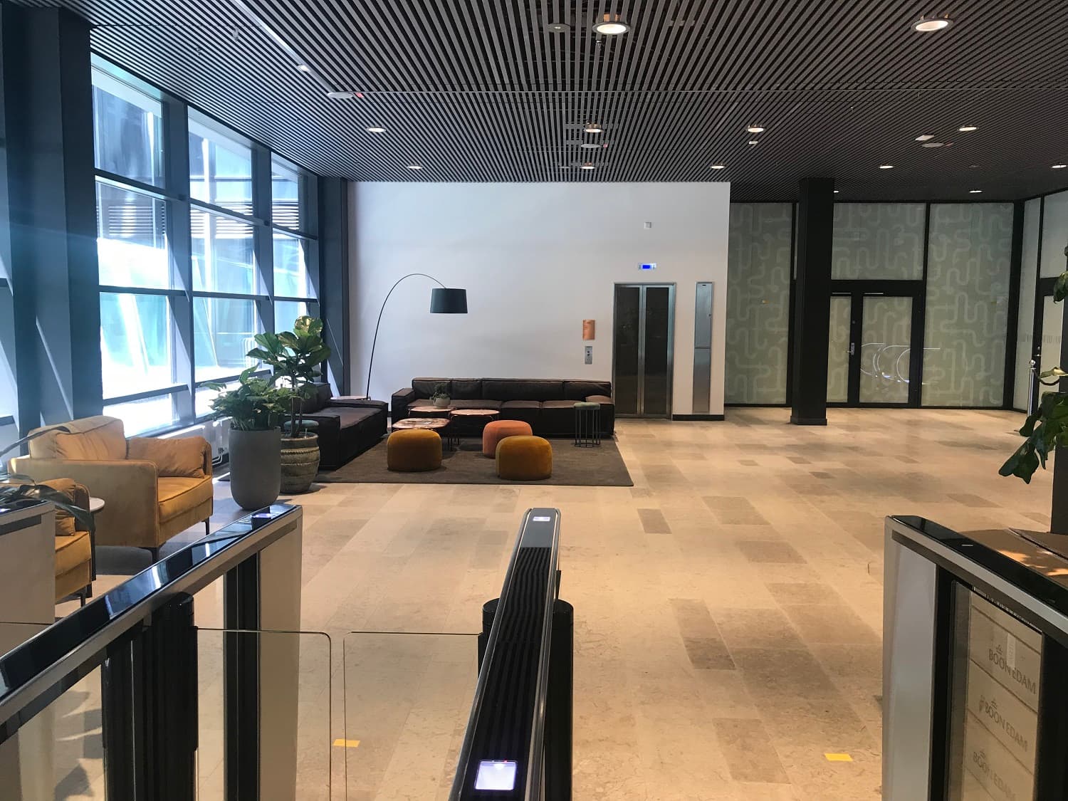 Pahlfer Urban Escape lounge