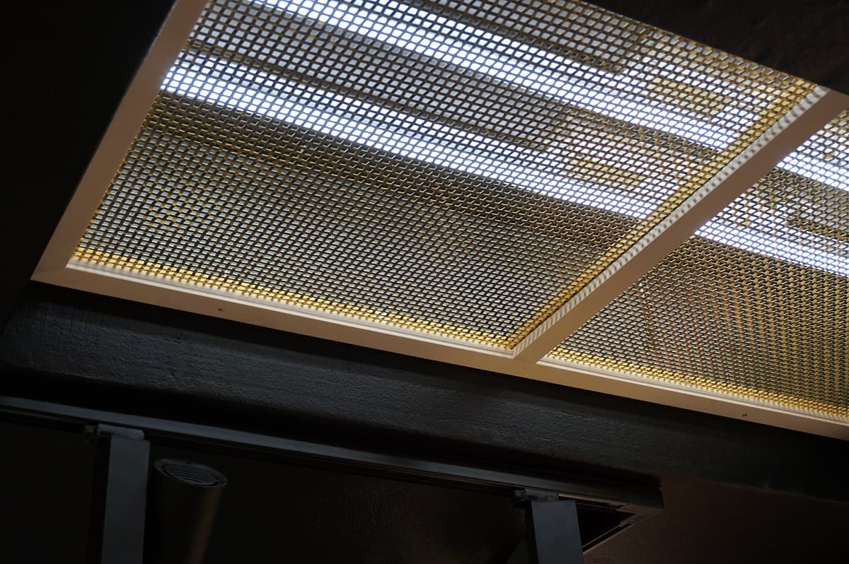 Pahlfer Inredning. Mässingstak