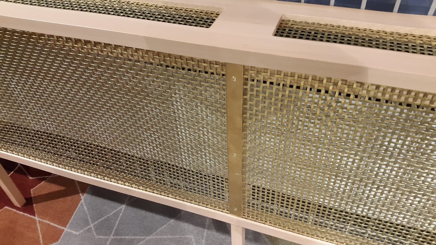 Pahlfer Inredning AB elementskydd H.101 brass